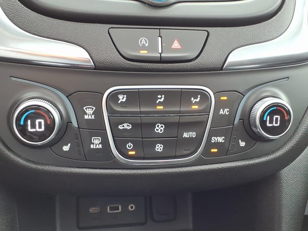 Used 2024 Chevrolet Equinox LT AWD/4WD image 22