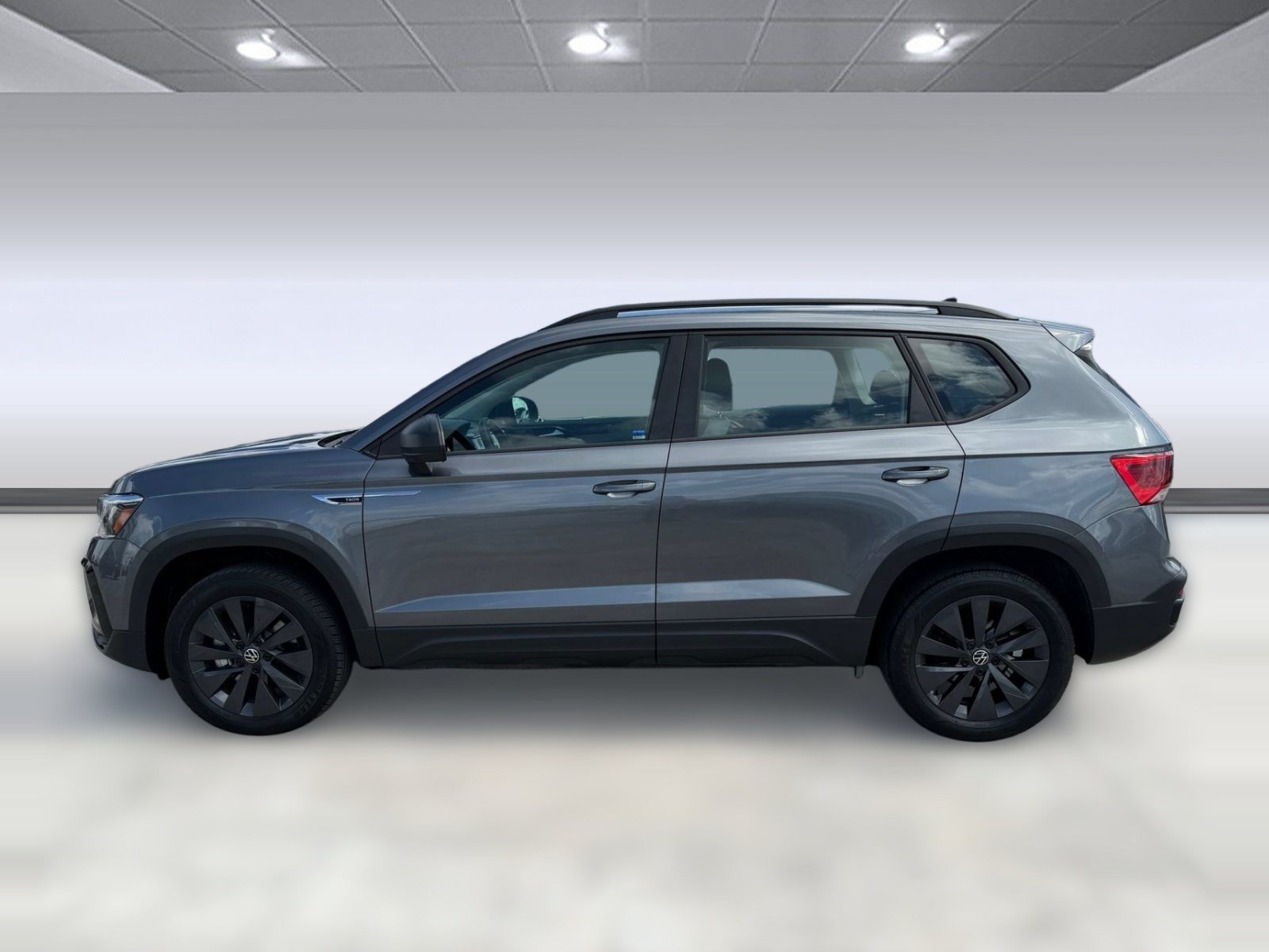 Used 2023 Volkswagen Taos S FWD image 2