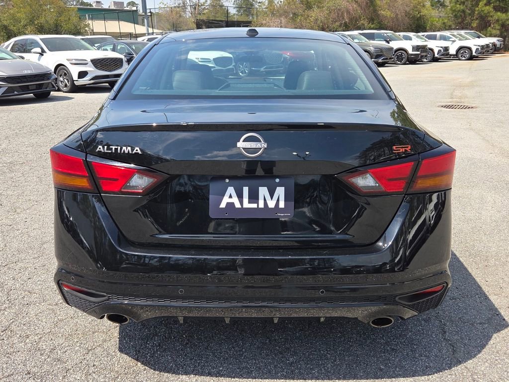 Used 2025 Nissan Altima 2.5 SR image 11