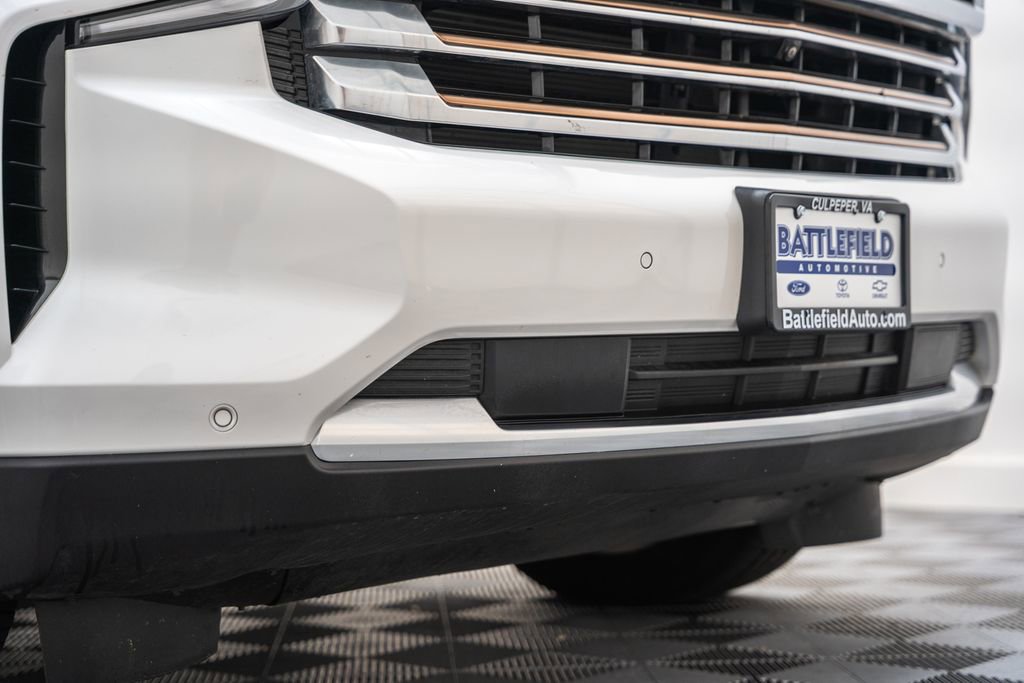 Used 2024 Chevrolet Suburban High Country AWD/4WD image 14