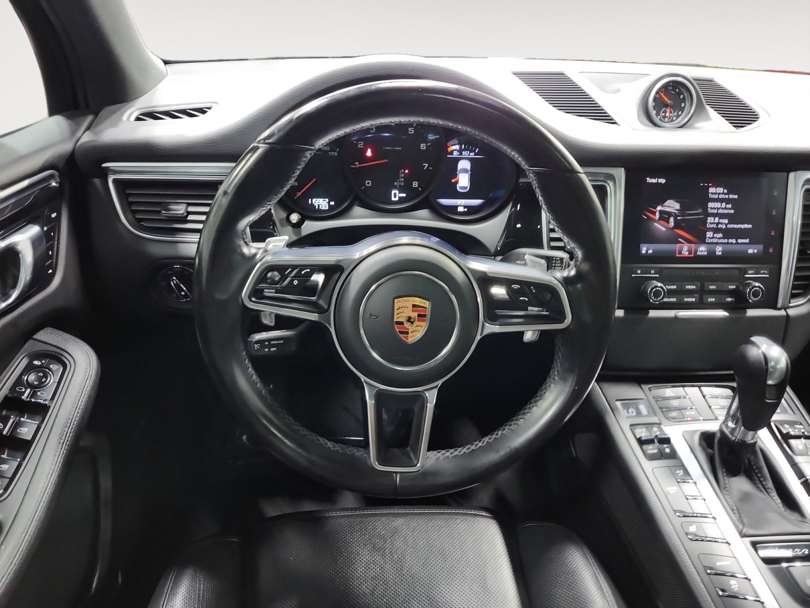 Used 2018 Porsche Macan AWD/4WD image 12