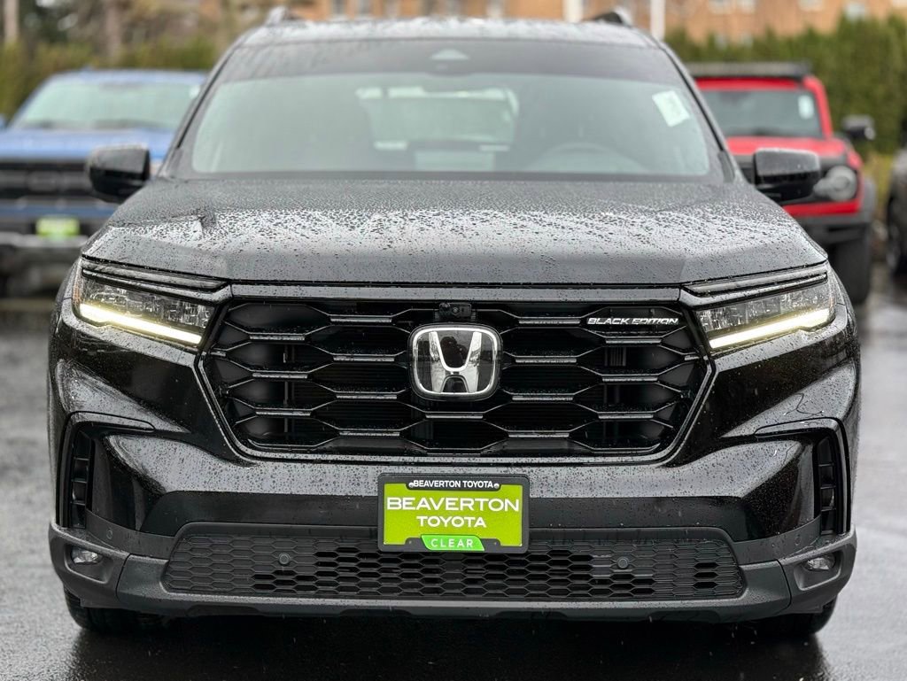 Used 2025 Honda Pilot Black Edition image 8