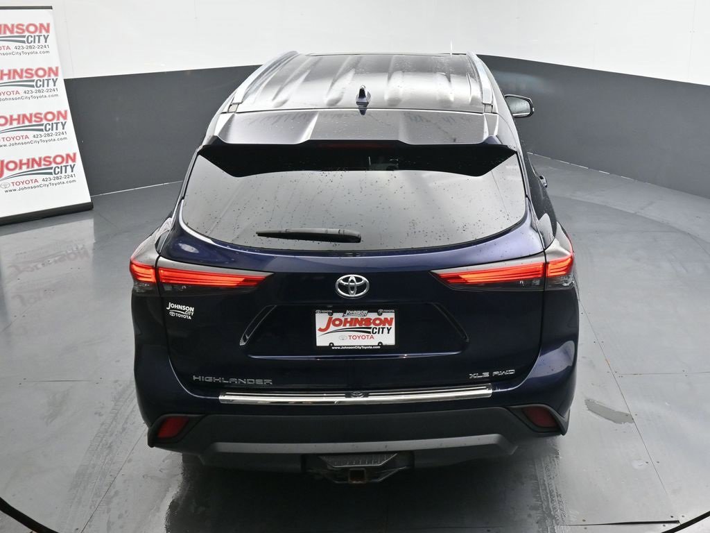 Used 2020 Toyota Highlander XLE image 33