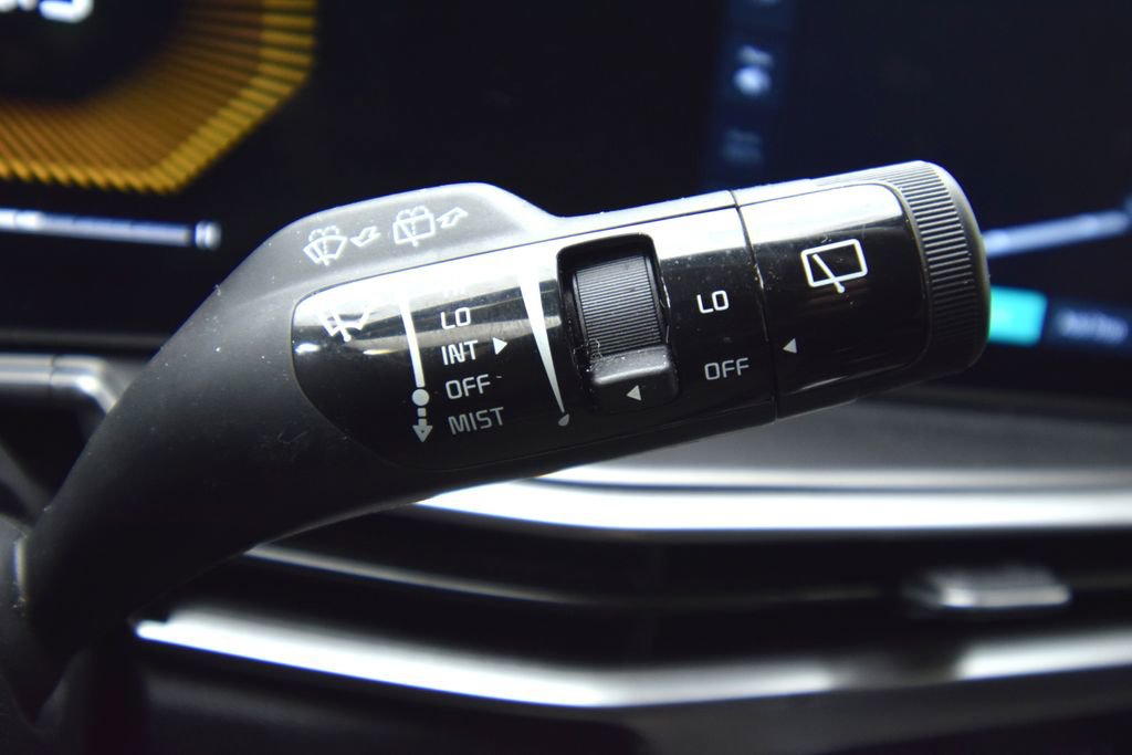 Used 2024 Kia Sorento S image 35