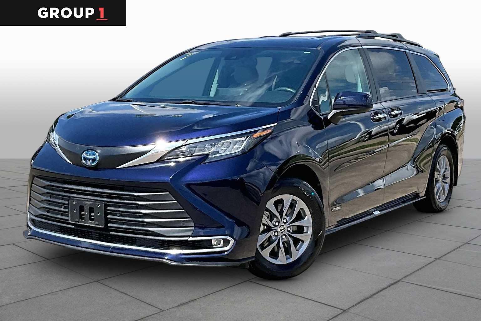 Used 2021 Toyota Sienna XLE