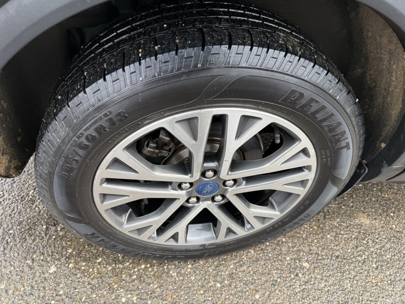 Used 2021 Ford Escape SEL w/ Technology Package image 17