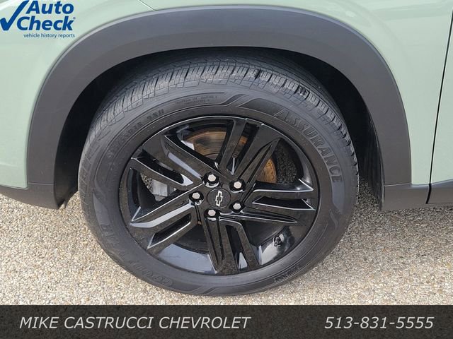 Used 2025 Chevrolet Trax ACTIV w/ Sunroof Package FWD image 9
