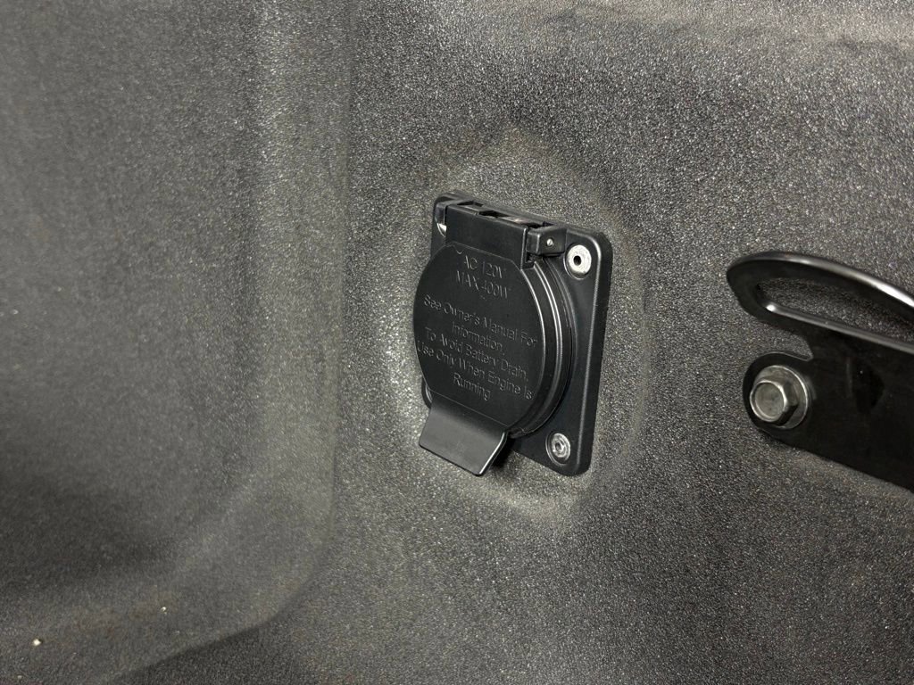 Used 2025 Nissan Frontier SV w/ SV Convenience Package RWD image 41