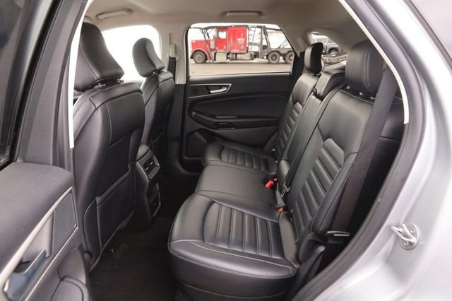 Used 2024 Ford Edge SEL image 9
