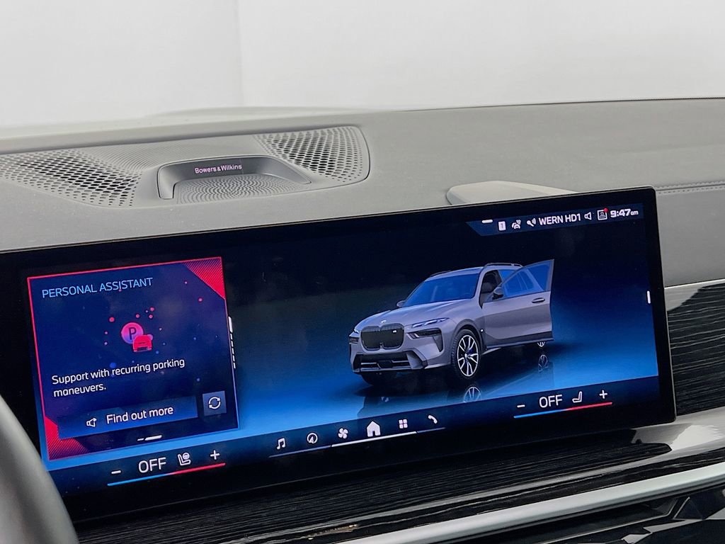 Used 2025 BMW X7 M60i image 15