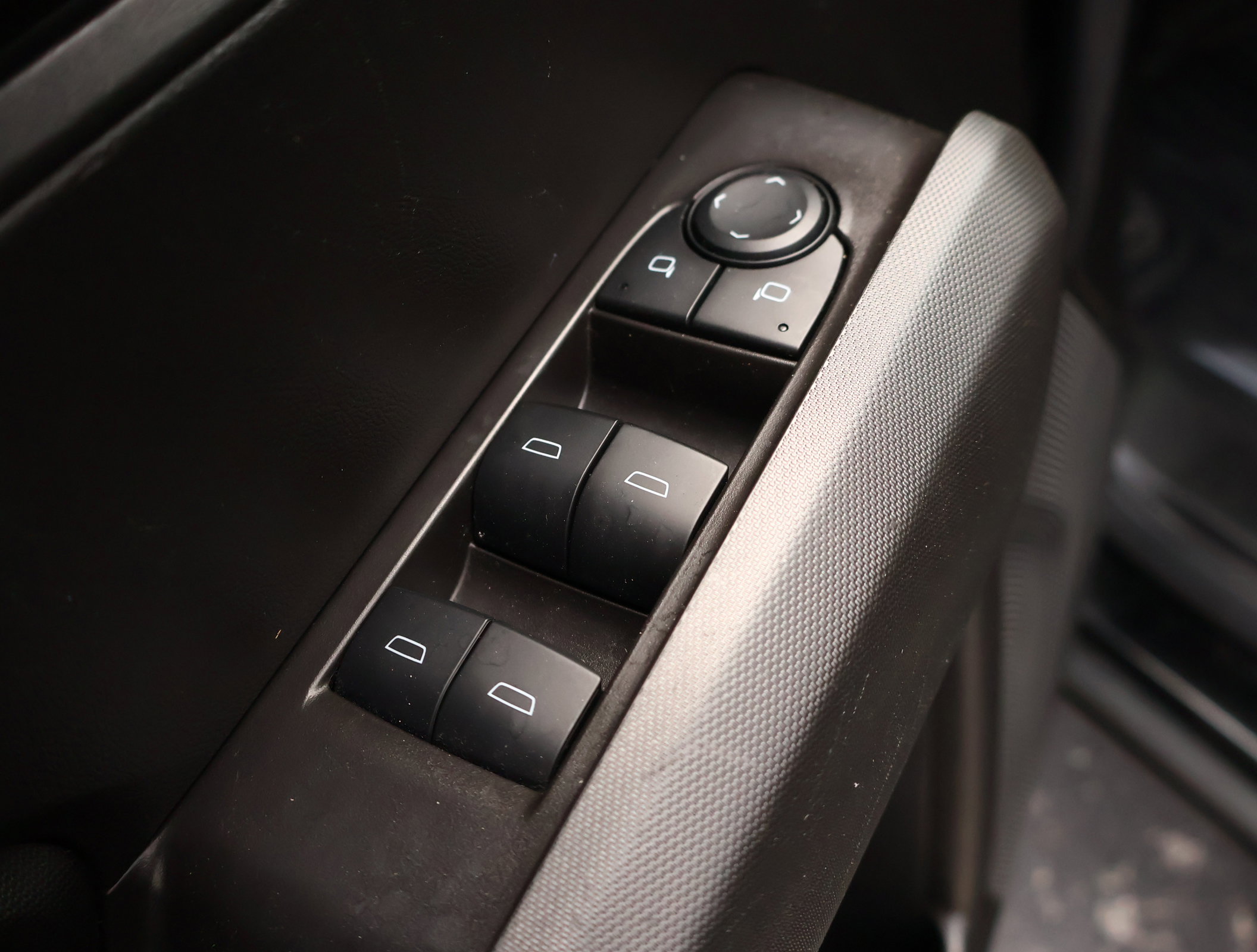 Used 2024 Chevrolet Colorado W/T RWD image 7