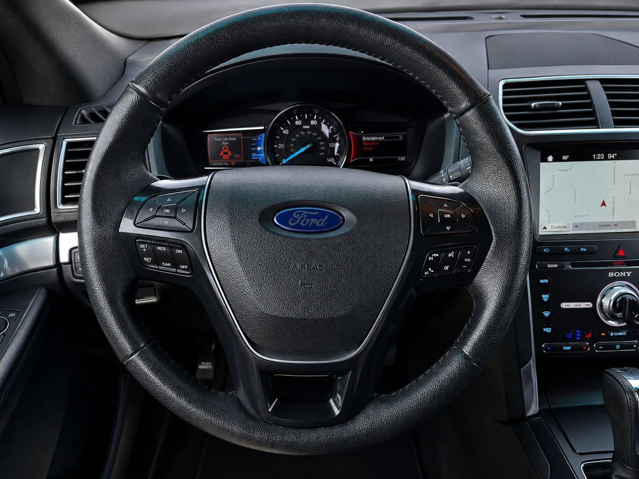Used 2017 Ford Explorer Limited w/ Equipment Group 301A AWD/4WD image 29