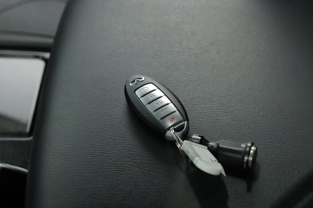 Used 2024 INFINITI QX80 Luxe image 40