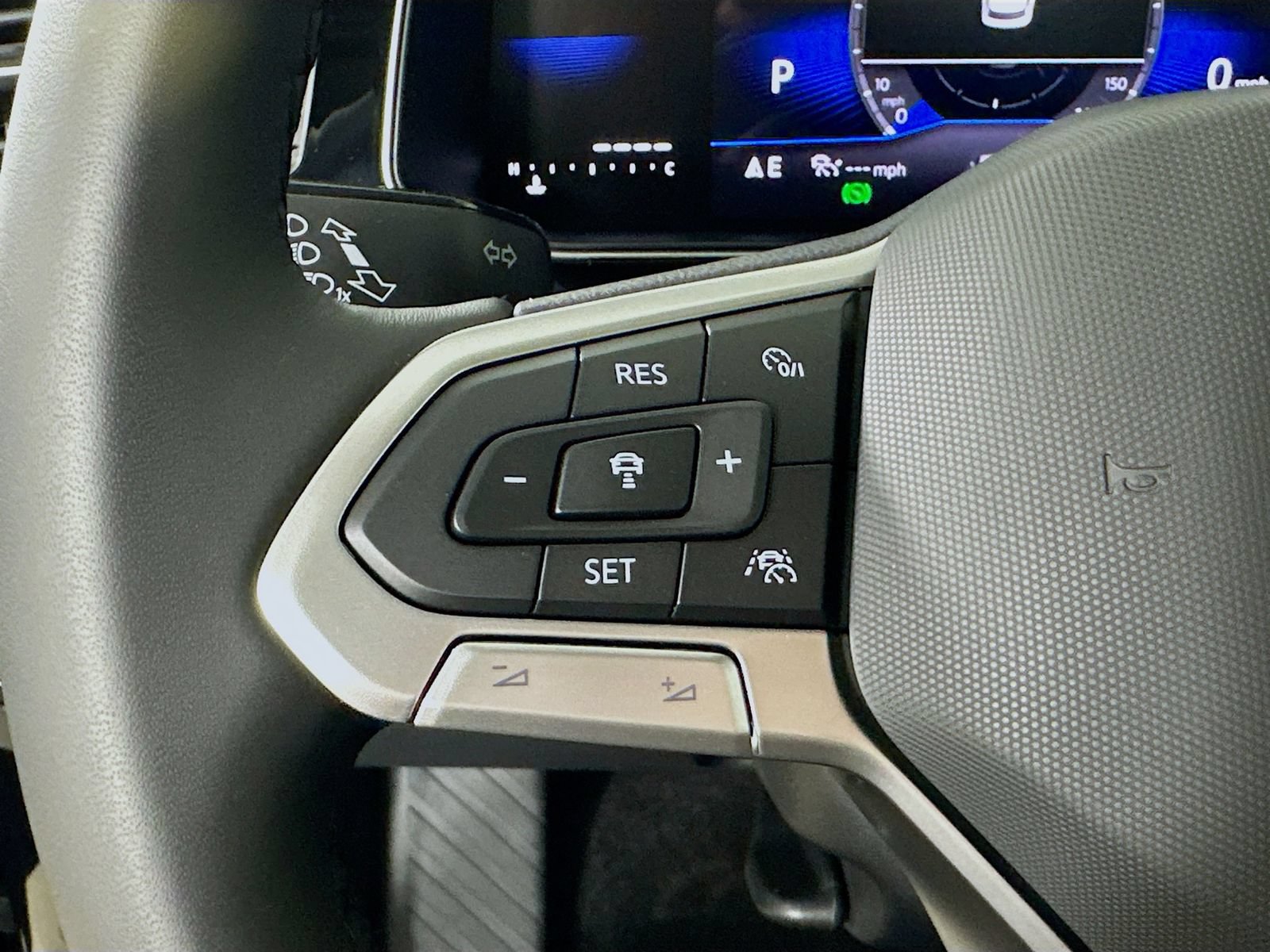 New 2026 Volkswagen Jetta SE FWD image 18