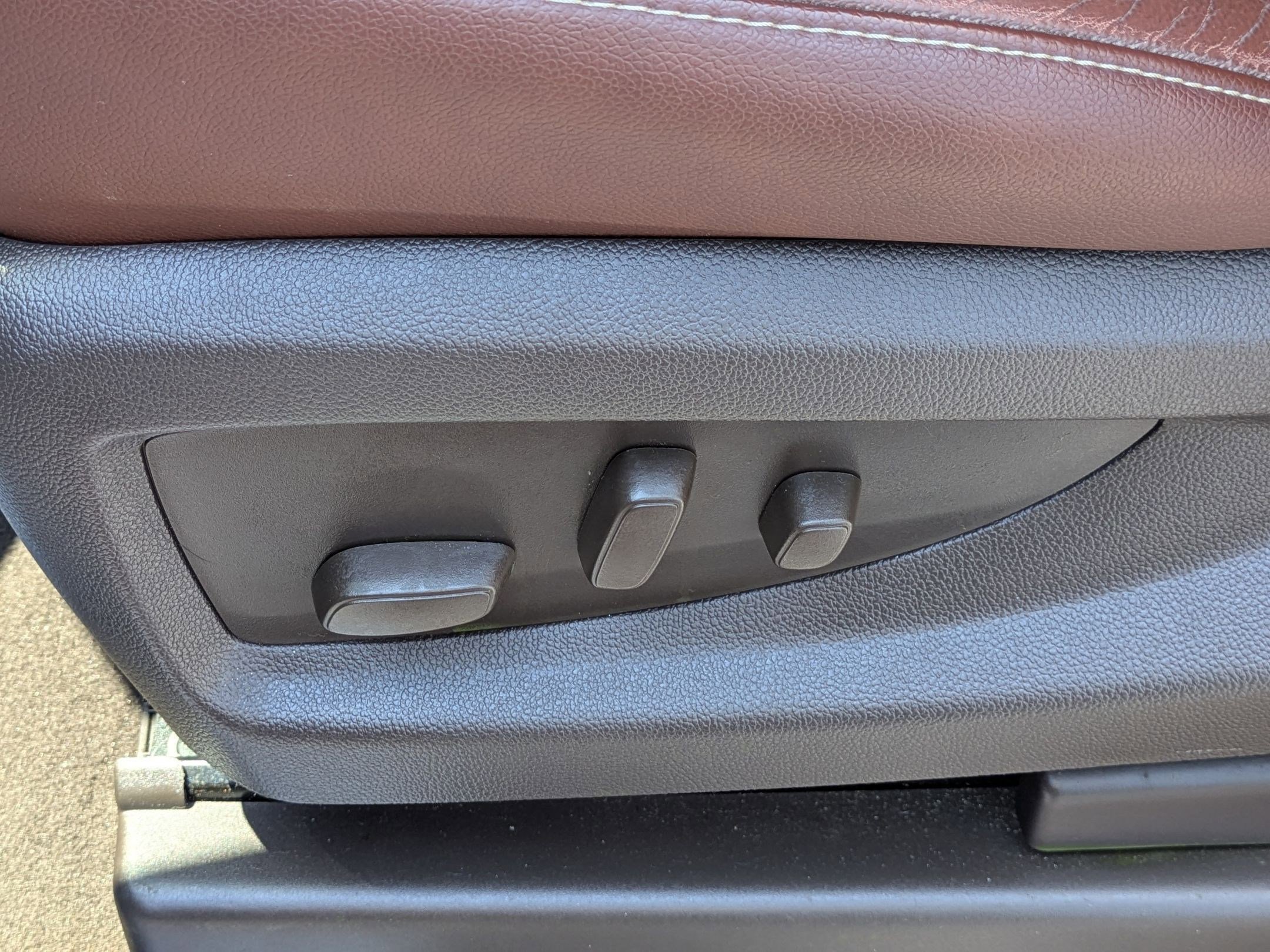 Used 2019 Chevrolet Suburban Premier w/ RST 6.2L Performance Edition image 14