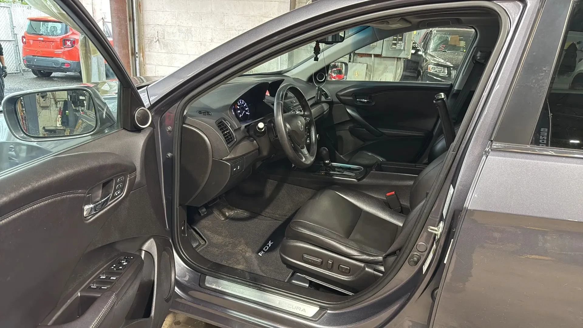 Used 2017 Acura RDX AWD image 23