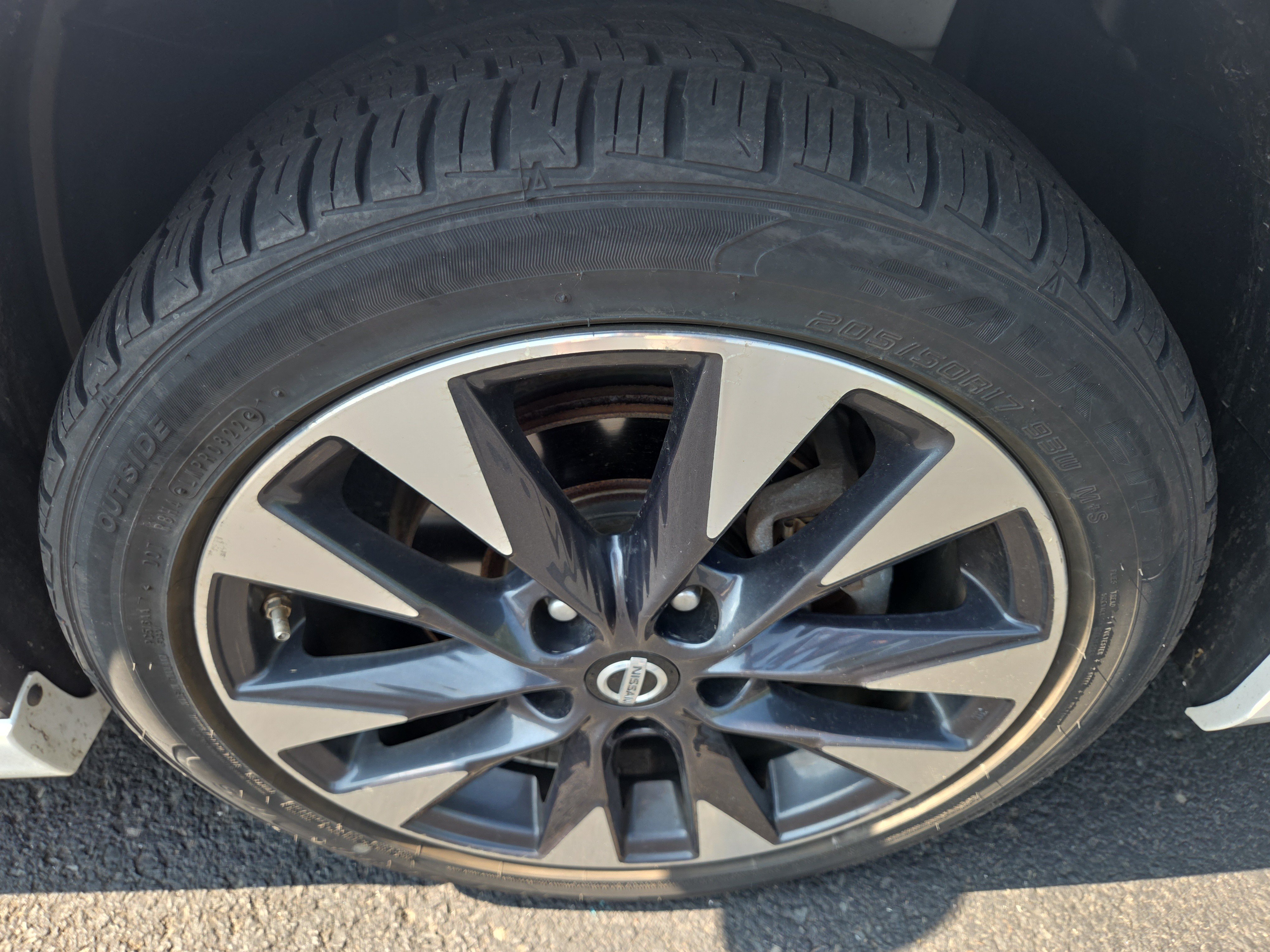 Used 2016 Nissan Sentra SR FWD image 9