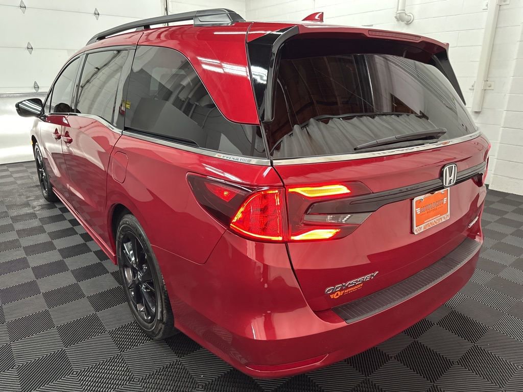 Used 2023 Honda Odyssey Sport image 7
