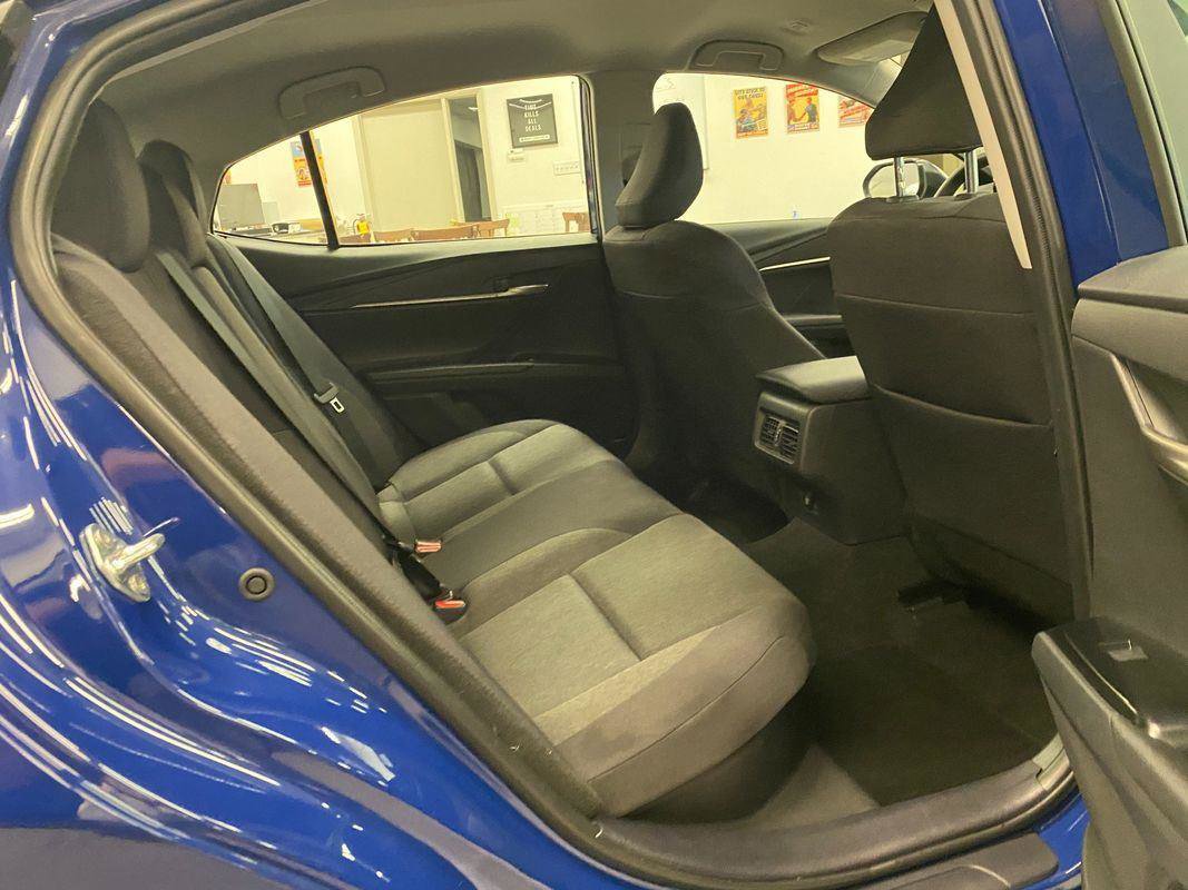 Used 2025 Toyota Camry LE image 14