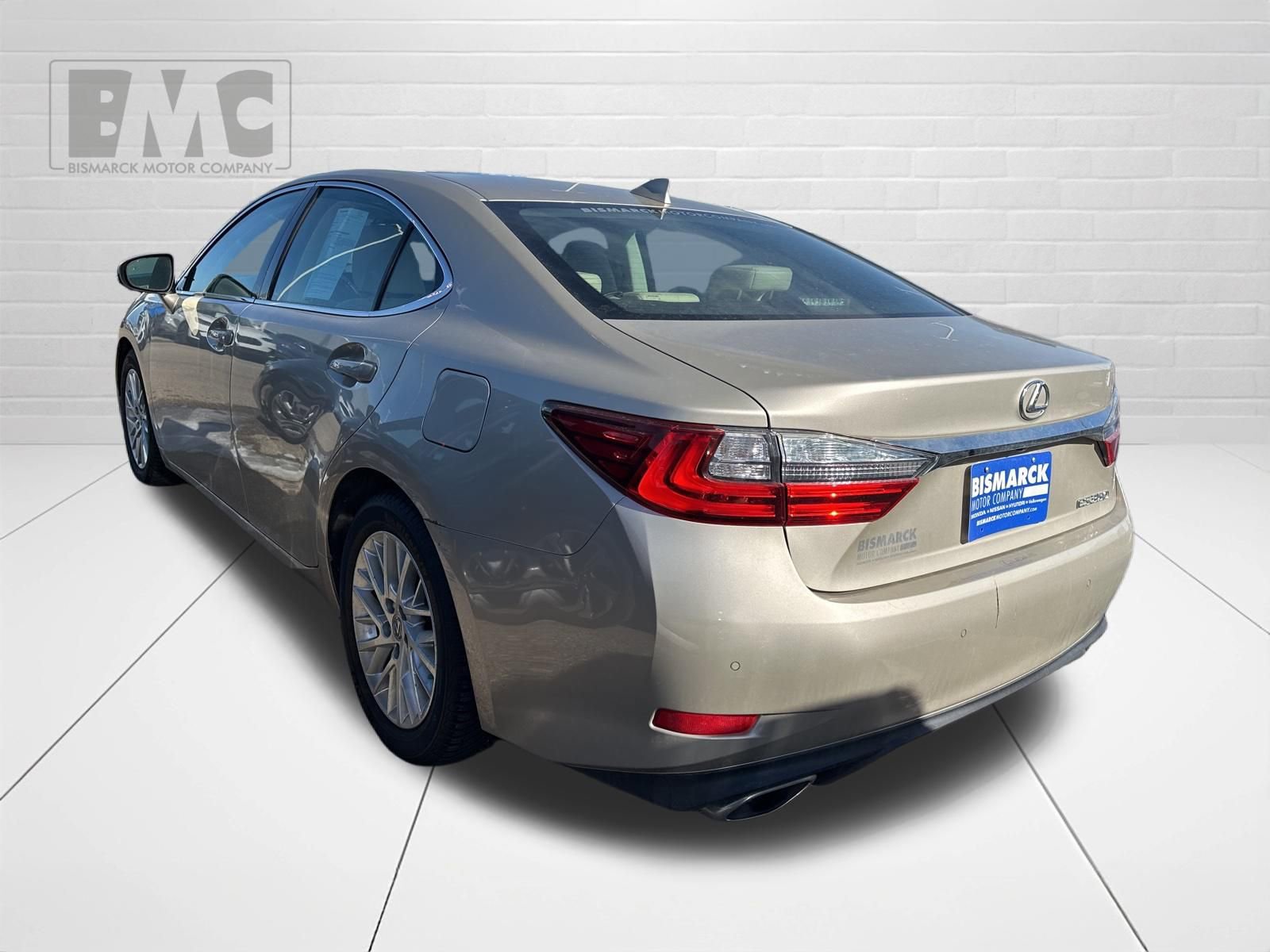 Used 2018 Lexus ES 350 w/ Navigation System Package image 4