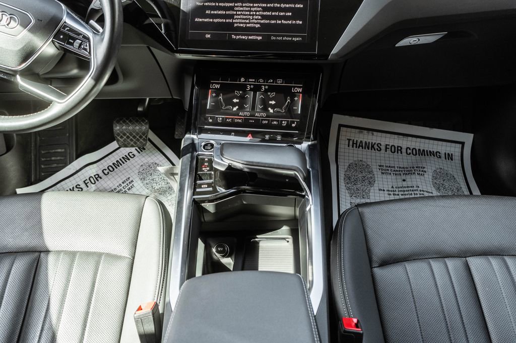 Used 2021 Audi e-tron Premium Plus w/ Premium Plus Package AWD/4WD image 13