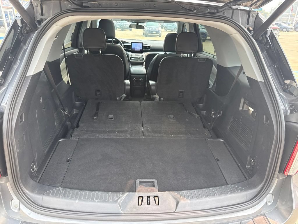 Used 2022 Ford Explorer XLT w/ Equipment Group 202A AWD/4WD image 28