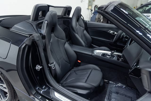 Used 2022 BMW Z4 M40i RWD image 21
