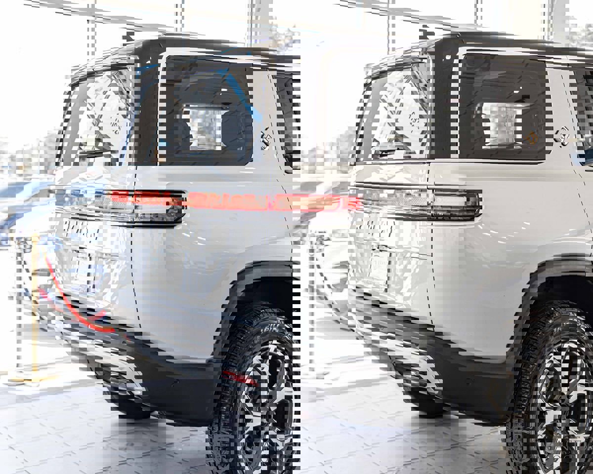 Used 2024 Rivian R1S Adventure image 14