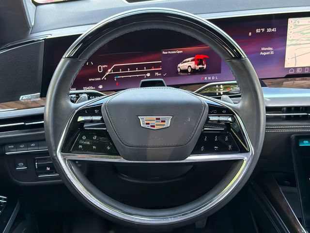 Used 2025 Cadillac Escalade ESV Sport Platinum RWD image 25