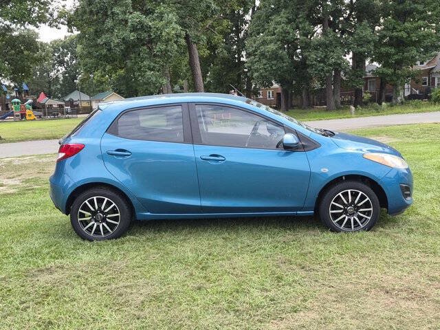 Used 2012 MAZDA MAZDA2 Sport FWD image 6