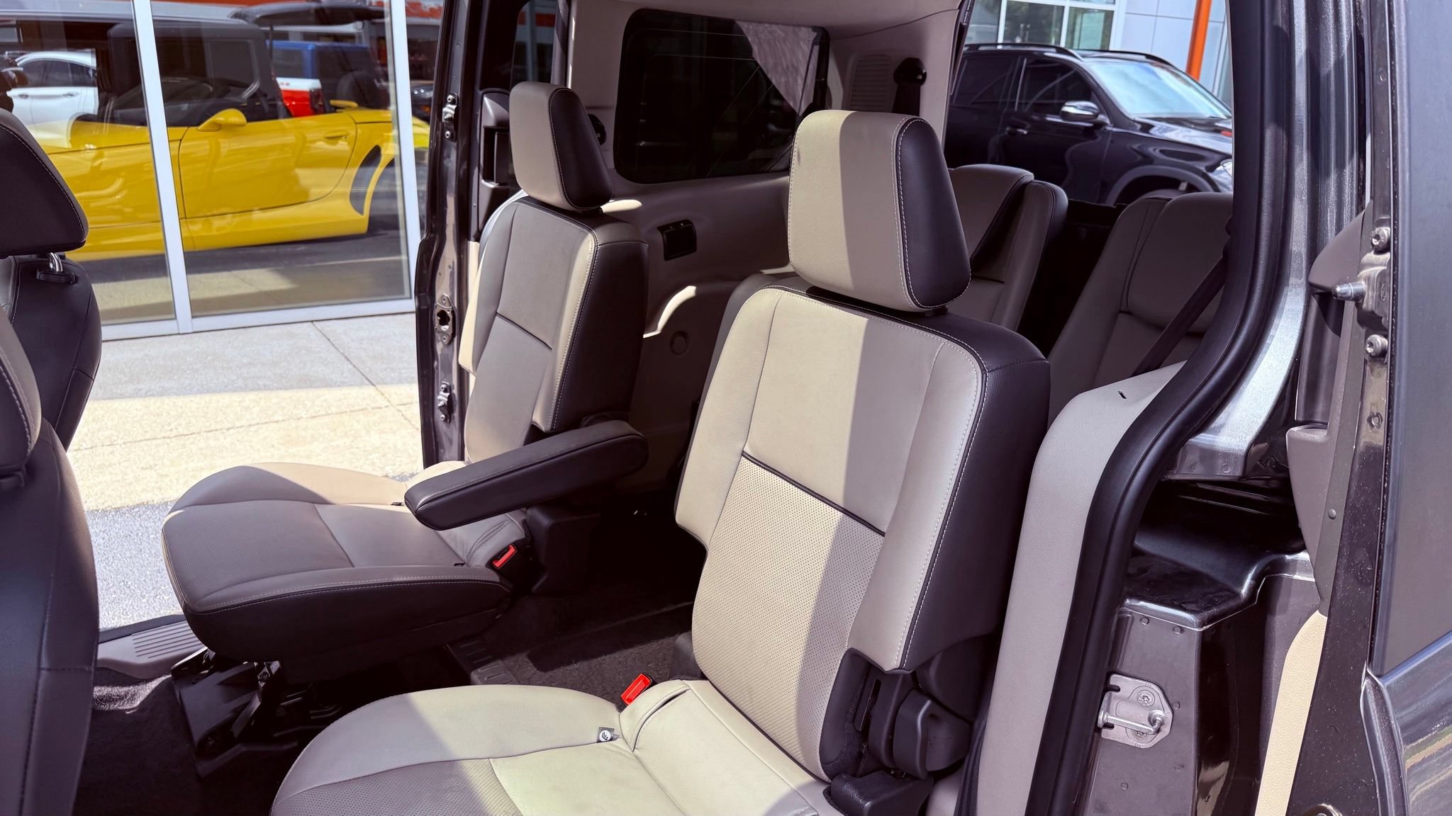 Used 2016 Ford Transit Connect Titanium FWD image 22