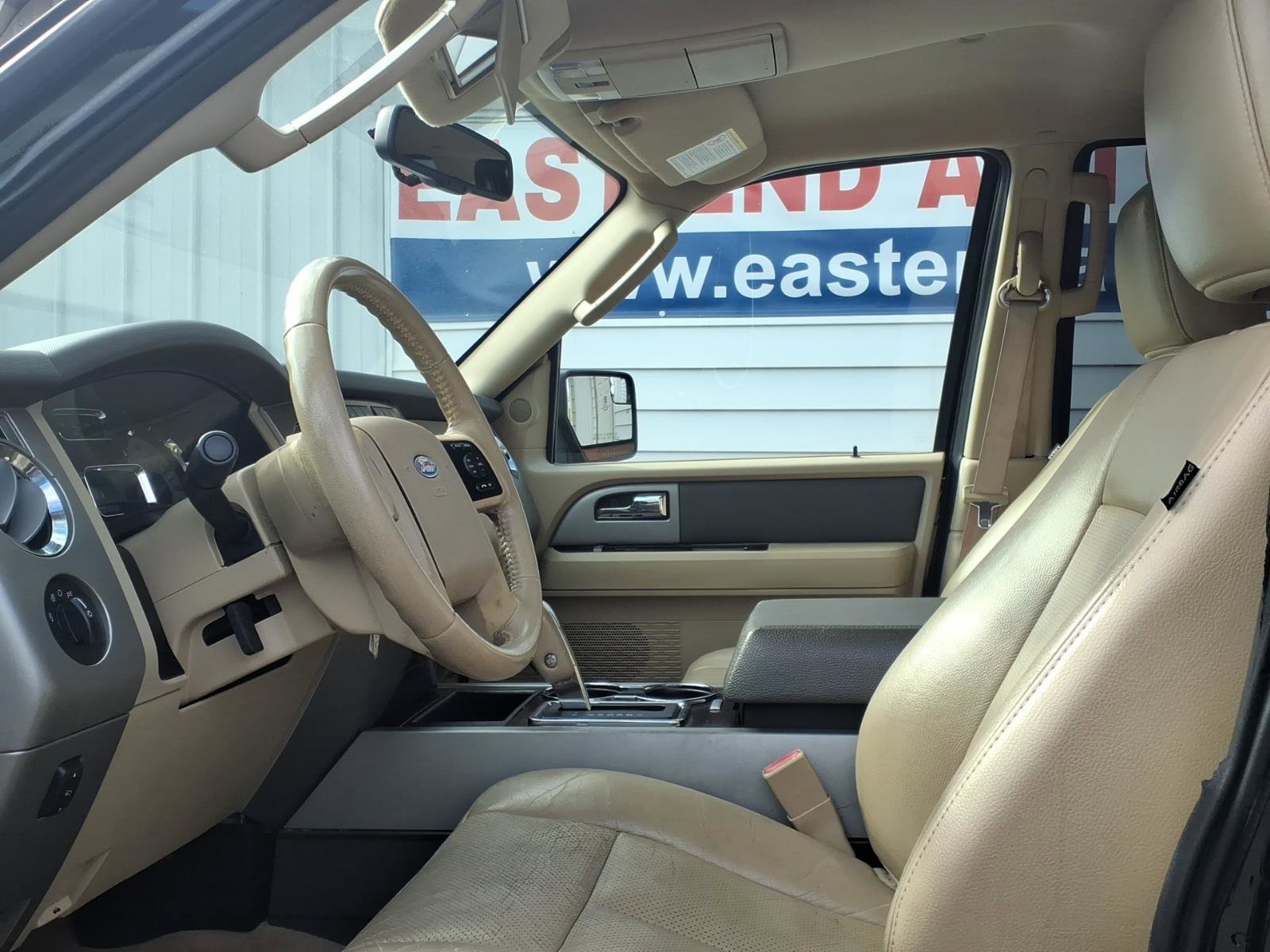 Used 2012 Ford Expedition XLT image 8