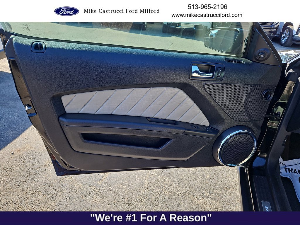 Used 2012 Ford Mustang GT Premium w/ Electronics Pkg RWD image 19