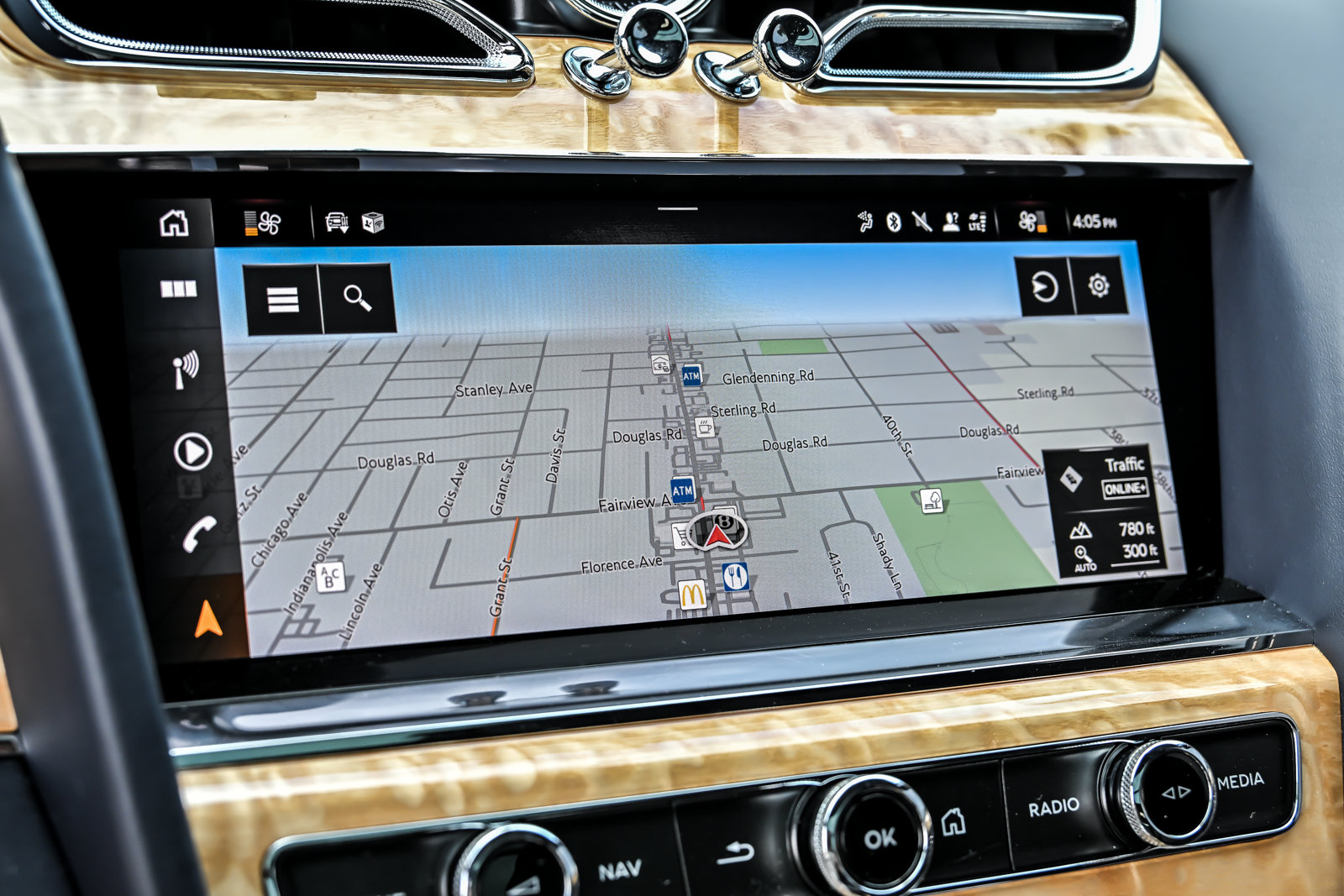 Certified 2023 Bentley Bentayga Extended Wheelbase AWD/4WD image 38
