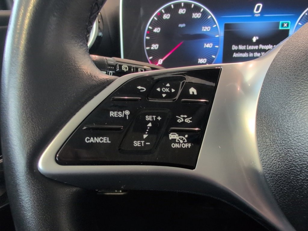 Used 2023 Mercedes-Benz GLC 300 4MATIC image 17