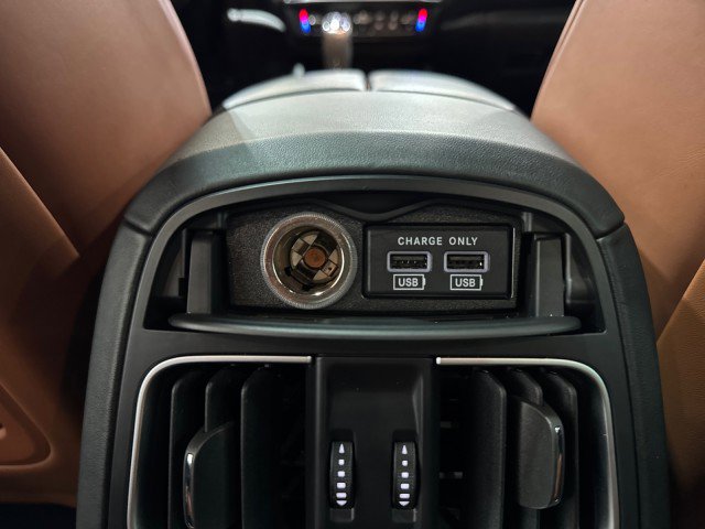 Used 2021 Maserati Levante GranLusso image 53