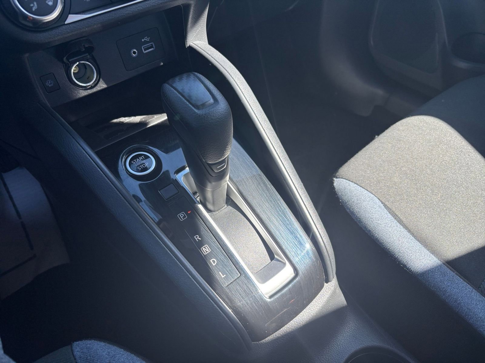 Used 2025 Nissan Versa SV image 39