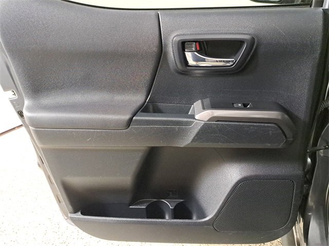 Used 2020 Toyota Tacoma TRD Off-Road image 14