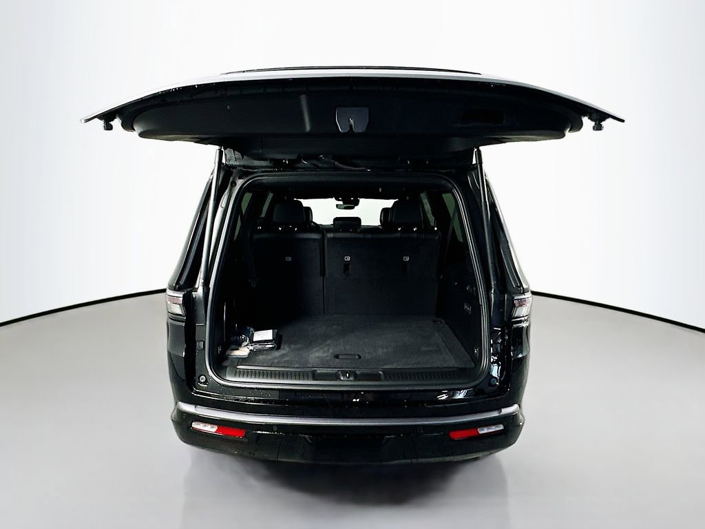 New 2026 Jeep Grand Wagoneer L 4WD image 16