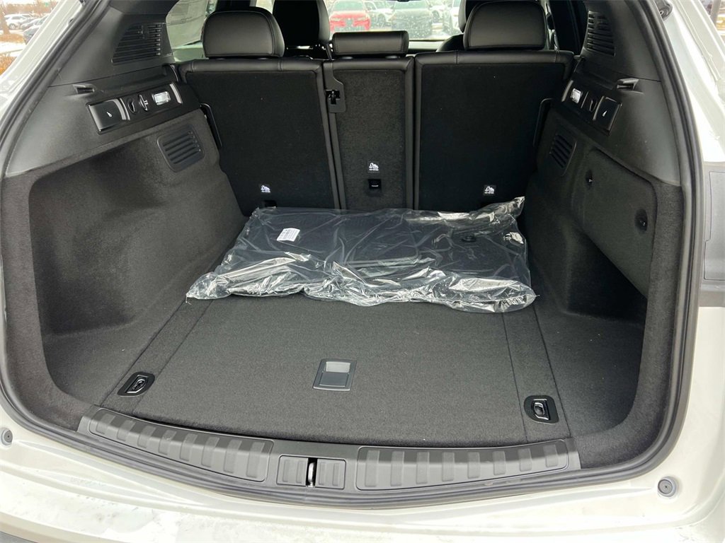 New 2025 Alfa Romeo Stelvio Sprint image 10