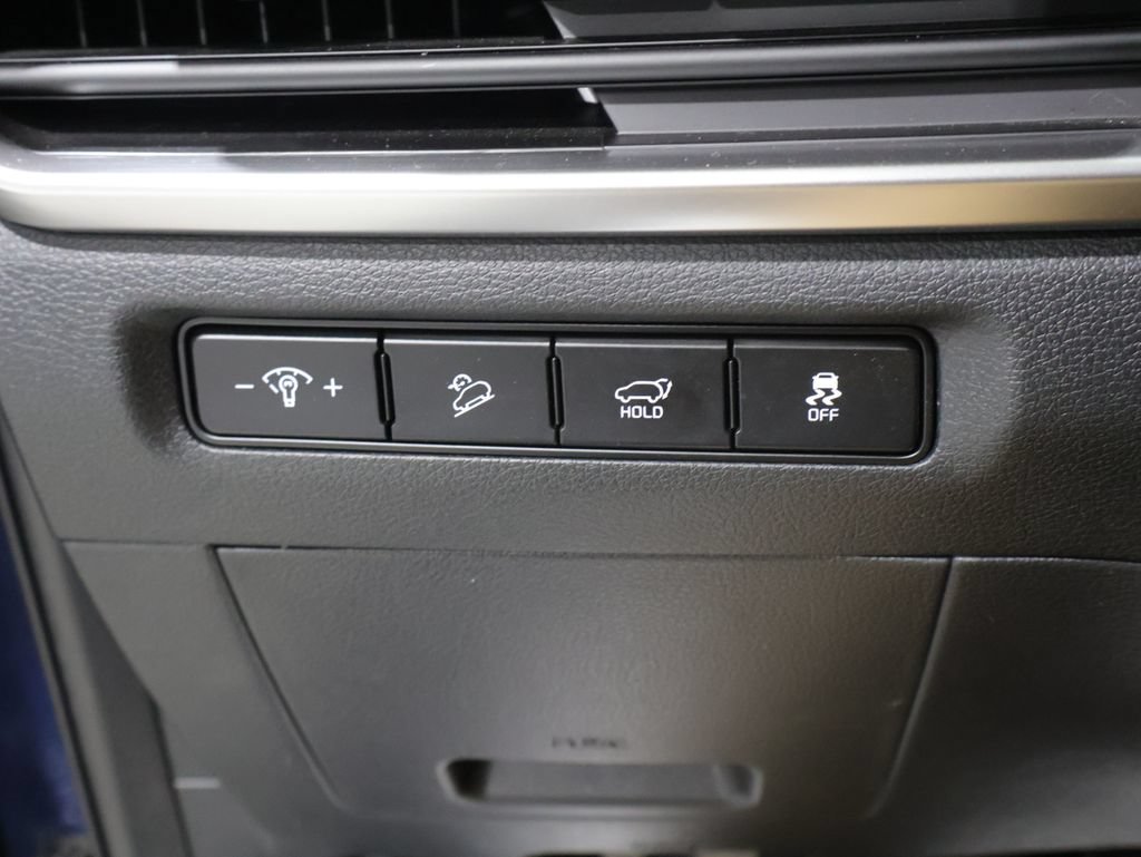 Used 2025 Kia Telluride S AWD/4WD image 32