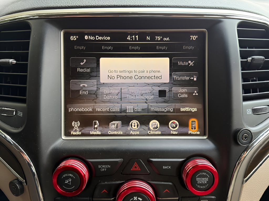 Used 2015 Jeep Grand Cherokee Limited w/ Luxury Group II RWD image 17