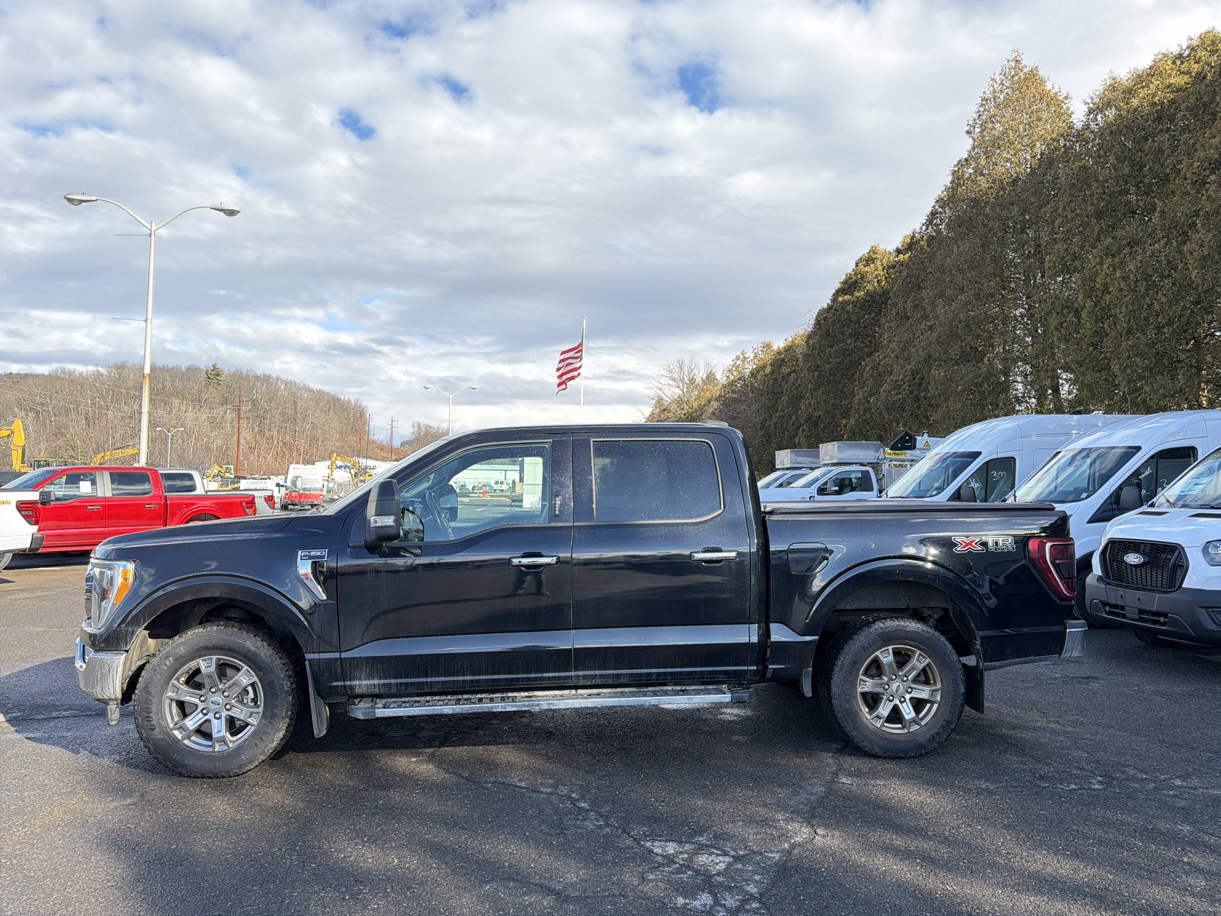 Used 2021 Ford F150 XLT w/ Equipment Group 302A High image 9