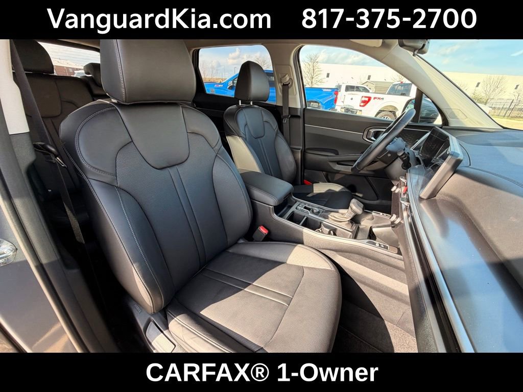 Certified 2025 Kia Sorento S image 27