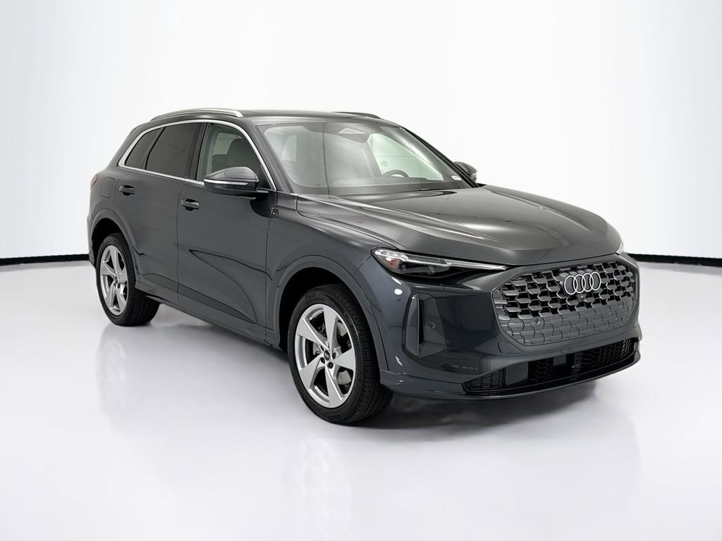 Certified 2025 Audi Q5 Premium Plus w/ Premium Plus image 3