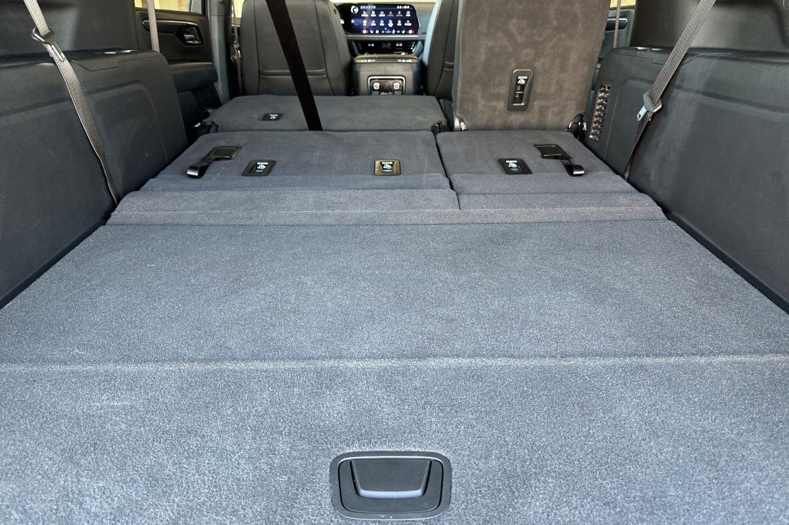 Certified 2025 Chevrolet Suburban RST image 17