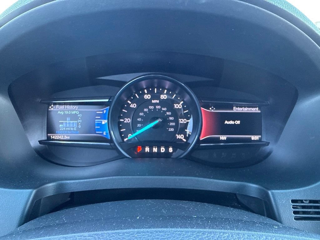Used 2017 Ford Explorer XLT w/ Equipment Group 202A AWD/4WD image 27