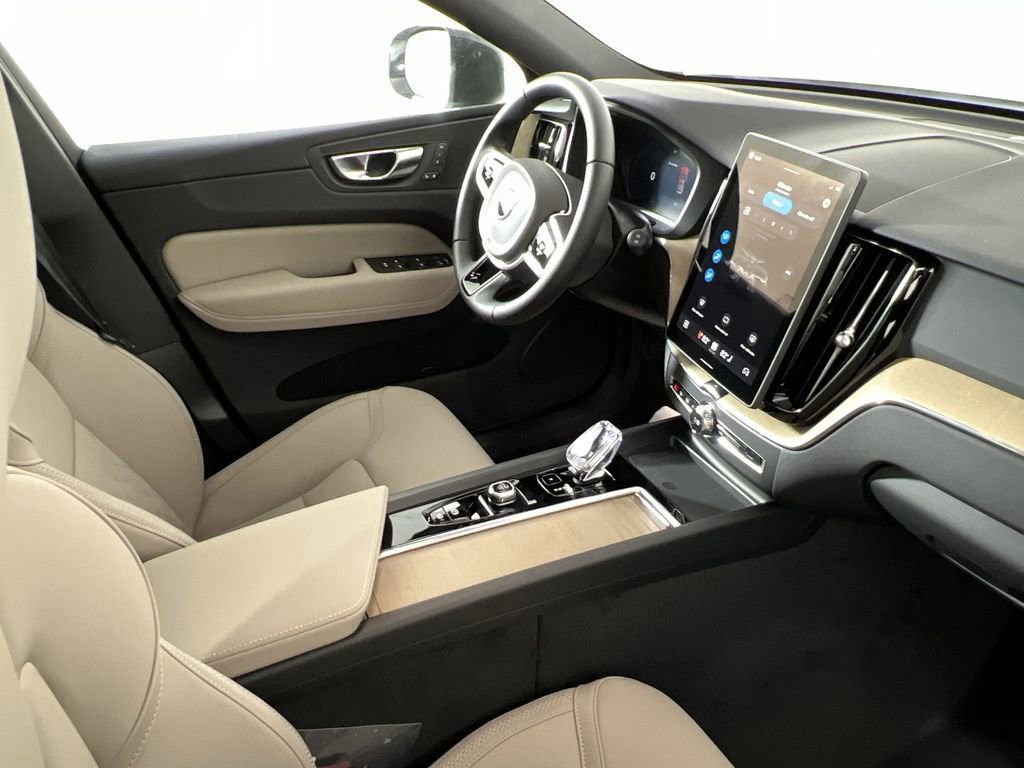 New 2026 Volvo XC60 B5 Core image 25