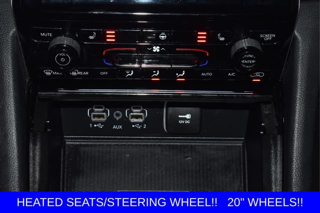 Used 2023 Jeep Grand Cherokee Altitude AWD/4WD image 15
