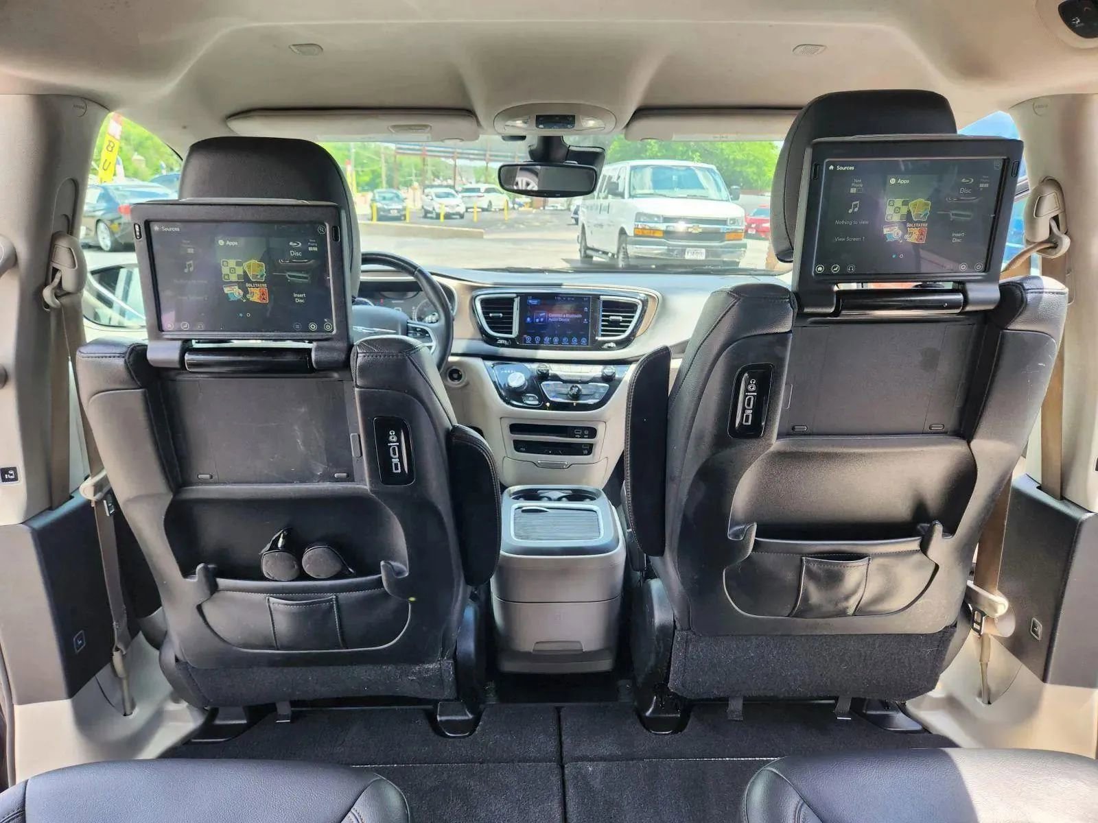 Used 2017 Chrysler Pacifica Touring-L Plus image 5